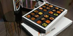 Image de présentation de packaging pour la marque de chocolats Cardinal